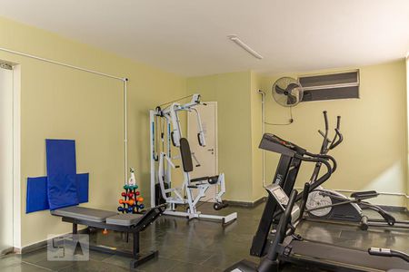 Apartamento à venda com 130m², 3 quartos e 1 vaga Apartamento à venda com 130m², 3 quartos e 1 vagaÁrea comum - Academia