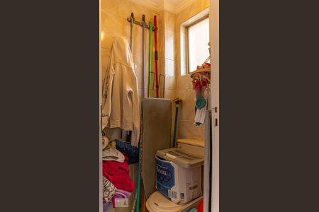 Apartamento à venda com 130m², 3 quartos e 1 vaga Apartamento à venda com 130m², 3 quartos e 1 vagaBanheiro de Serviço