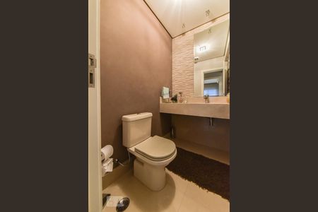 Apartamento para alugar com 328m², 4 quartos e 4 vagas Apartamento para alugar com 328m², 4 quartos e 4 vagasLavabo