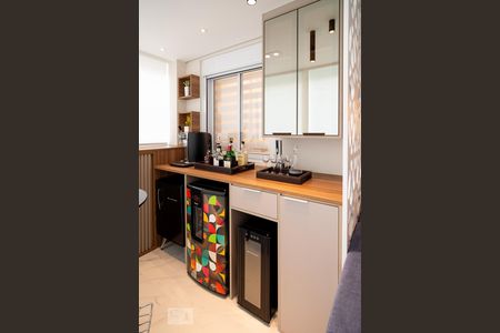 Varanda / Sala de apartamento à venda com 2 quartos, 61m² em Campo Belo, São Paulo