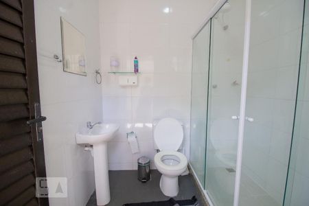 Casa à venda com 250m², 3 quartos e 5 vagas Casa à venda com 250m², 3 quartos e 5 vagasBanheiro da Área de Lazer