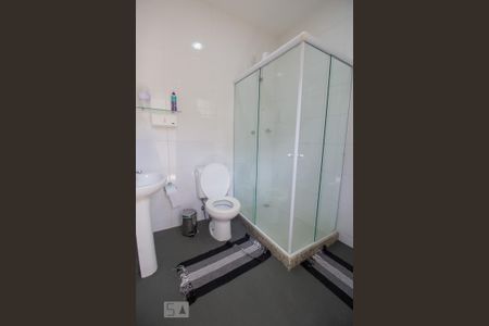 Casa à venda com 250m², 3 quartos e 5 vagas Casa à venda com 250m², 3 quartos e 5 vagasBanheiro da Área de Lazer