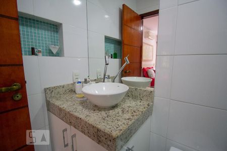 Casa à venda com 250m², 3 quartos e 5 vagas Casa à venda com 250m², 3 quartos e 5 vagasBanheiro da Suíte 2