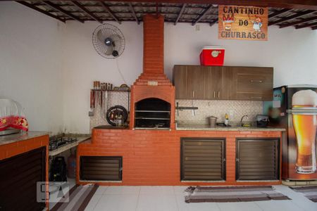 Casa à venda com 250m², 3 quartos e 5 vagas Casa à venda com 250m², 3 quartos e 5 vagasChurrasqueira