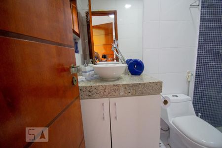 Casa à venda com 250m², 3 quartos e 5 vagas Casa à venda com 250m², 3 quartos e 5 vagasBanheiro da Suíte 3