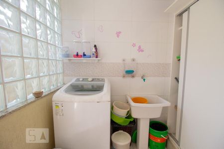 Casa à venda com 250m², 3 quartos e 5 vagas Casa à venda com 250m², 3 quartos e 5 vagasÁrea de Serviço