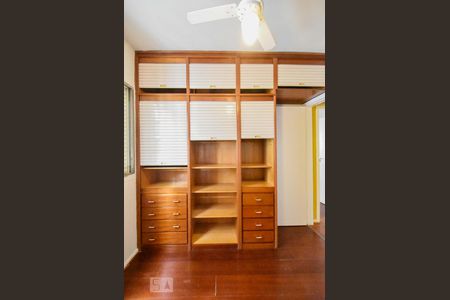 Apartamento à venda com 85m², 3 quartos e 1 vaga Apartamento à venda com 85m², 3 quartos e 1 vagaQuarto 02