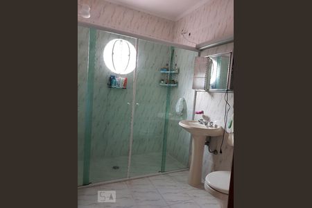 Casa à venda com 180m², 2 quartos e 5 vagas Casa à venda com 180m², 2 quartos e 5 vagasBanheiro Quarto 1