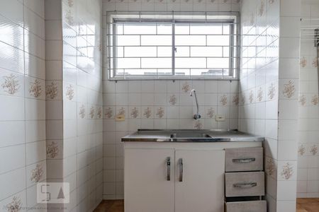Cozinha de apartamento para alugar com 1 quarto, 40m² em Centro, Curitiba