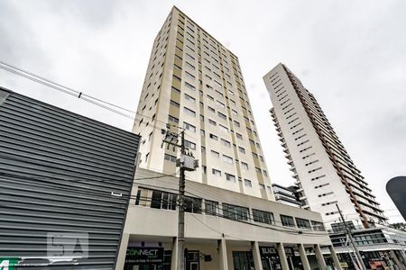Fachada de apartamento para alugar com 1 quarto, 40m² em Centro, Curitiba