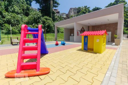 Apartamento à venda com 43m², 2 quartos e sem vagaÁrea Comum - Playground