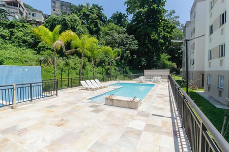 Apartamento à venda com 43m², 2 quartos e sem vagaÁrea comum - Piscina