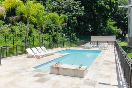 Apartamento à venda com 43m², 2 quartos e sem vagaÁrea comum - Piscina