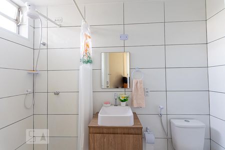 Apartamento à venda com 52m², 2 quartos e 1 vaga Apartamento à venda com 52m², 2 quartos e 1 vagaBanheiro Social