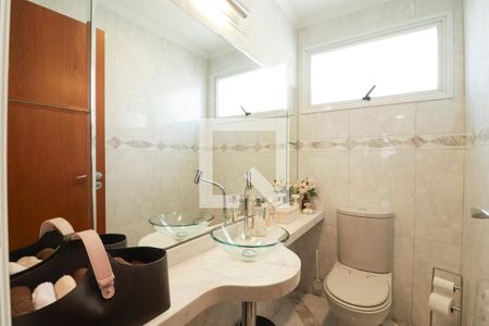 Apartamento à venda com 330m², 3 quartos e 4 vagas Apartamento à venda com 330m², 3 quartos e 4 vagasLavabo