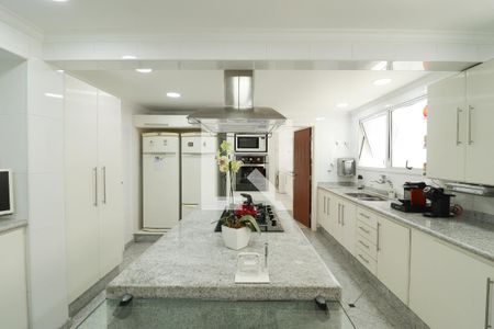 Apartamento à venda com 330m², 3 quartos e 4 vagas Apartamento à venda com 330m², 3 quartos e 4 vagasCozinha