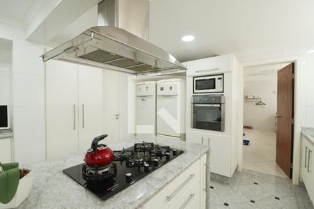Apartamento à venda com 330m², 3 quartos e 4 vagas Apartamento à venda com 330m², 3 quartos e 4 vagasCozinha