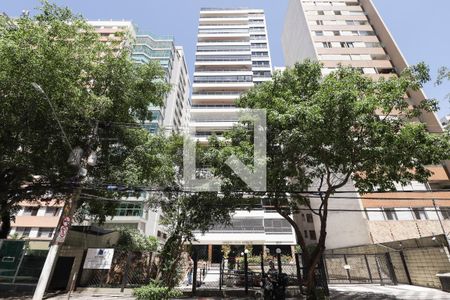Apartamento à venda com 330m², 3 quartos e 4 vagas Apartamento à venda com 330m², 3 quartos e 4 vagasFachada