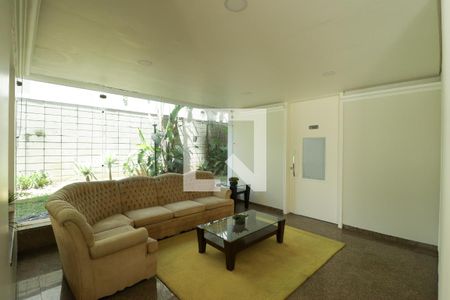 Apartamento à venda com 330m², 3 quartos e 4 vagas Apartamento à venda com 330m², 3 quartos e 4 vagasHall