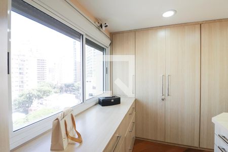 Apartamento à venda com 330m², 3 quartos e 4 vagas Apartamento à venda com 330m², 3 quartos e 4 vagasSuíte 2