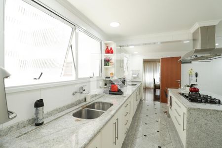Apartamento à venda com 330m², 3 quartos e 4 vagas Apartamento à venda com 330m², 3 quartos e 4 vagasCozinha