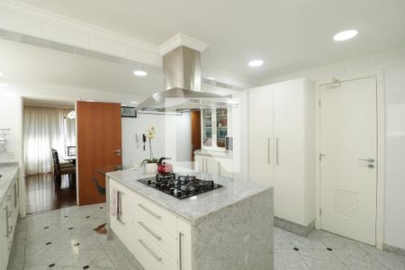 Apartamento à venda com 330m², 3 quartos e 4 vagas Apartamento à venda com 330m², 3 quartos e 4 vagasCozinha