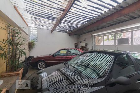 Casa à venda com 224m², 4 quartos e 3 vagas Casa à venda com 224m², 4 quartos e 3 vagasGaragem