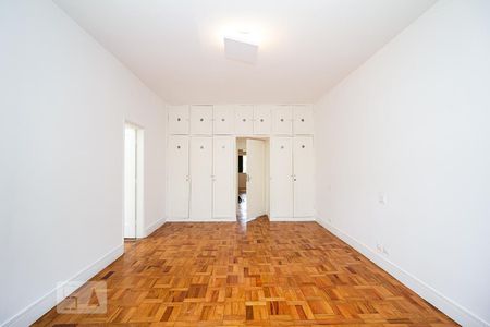 Casa à venda com 180m², 3 quartos e 2 vagas Casa à venda com 180m², 3 quartos e 2 vagasSuíte