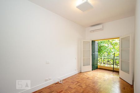 Casa à venda com 180m², 3 quartos e 2 vagas Casa à venda com 180m², 3 quartos e 2 vagasTerceiro dormitório