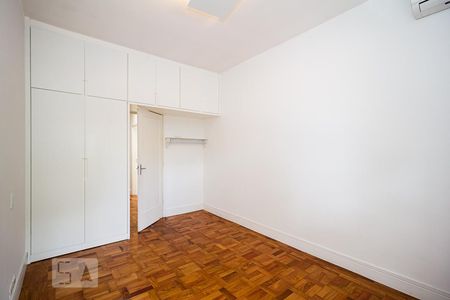 Casa à venda com 180m², 3 quartos e 2 vagas Casa à venda com 180m², 3 quartos e 2 vagasSegundo dormitório