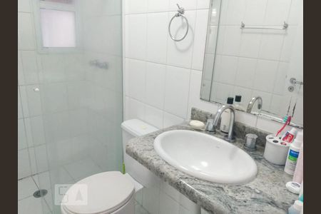 Apartamento à venda com 82m², 3 quartos e 1 vaga Apartamento à venda com 82m², 3 quartos e 1 vagaBanheiro 2