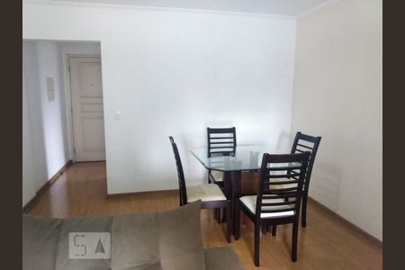 Apartamento à venda com 82m², 3 quartos e 1 vaga Apartamento à venda com 82m², 3 quartos e 1 vagaSala
