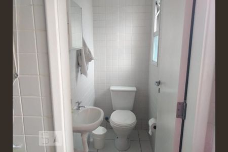 Apartamento à venda com 82m², 3 quartos e 1 vaga Apartamento à venda com 82m², 3 quartos e 1 vagaBanheiro de Serviço