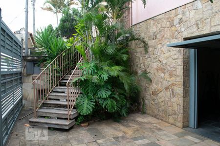 Casa à venda com 350m², 4 quartos e 4 vagasQUINTA FRENTE