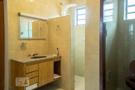 Casa à venda com 350m², 4 quartos e 4 vagasBANHEIRO SUITE