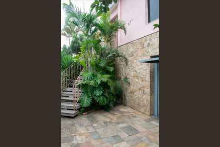 Casa à venda com 350m², 4 quartos e 4 vagasQUINTA FRENTE