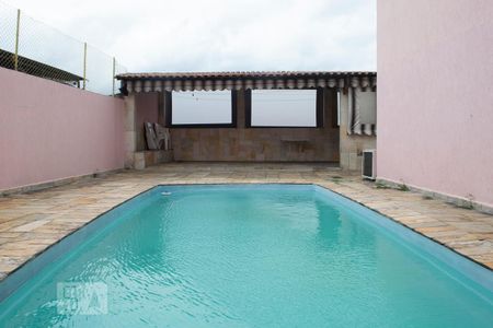 Casa à venda com 350m², 4 quartos e 4 vagasPISCINA