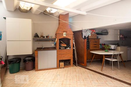 Casa à venda com 160m², 4 quartos e 4 vagasQuintal dos fundos