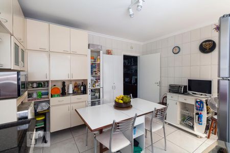 Casa à venda com 160m², 4 quartos e 4 vagasCozinha