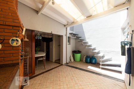 Casa à venda com 160m², 4 quartos e 4 vagasQuintal dos fundos