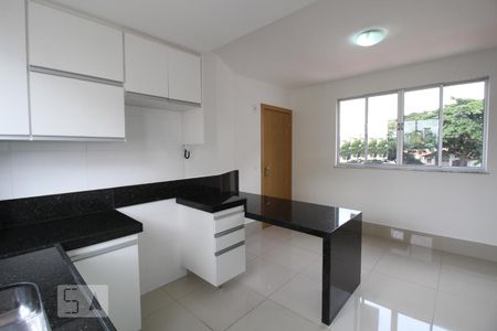 Sala/Cozinha de apartamento para alugar com 2 quartos, 95m² em Prado, Belo Horizonte