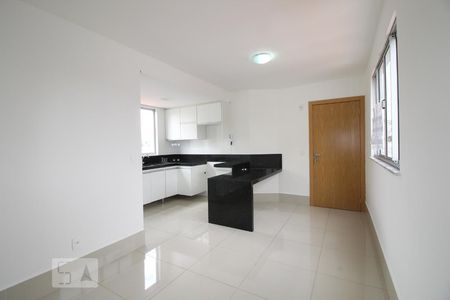 Sala/Cozinha de apartamento para alugar com 2 quartos, 95m² em Prado, Belo Horizonte