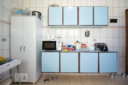 Casa à venda com 174m², 4 quartos e 2 vagas Casa à venda com 174m², 4 quartos e 2 vagasCozinha