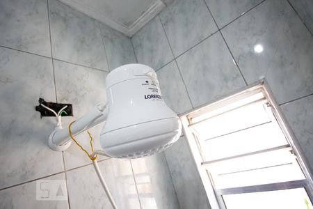 Casa à venda com 174m², 4 quartos e 2 vagas Casa à venda com 174m², 4 quartos e 2 vagasBanheiro