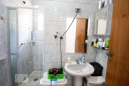 Casa à venda com 174m², 4 quartos e 2 vagas Casa à venda com 174m², 4 quartos e 2 vagasBanheiro