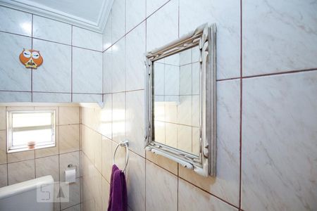 Casa à venda com 174m², 4 quartos e 2 vagas Casa à venda com 174m², 4 quartos e 2 vagasBanheiro