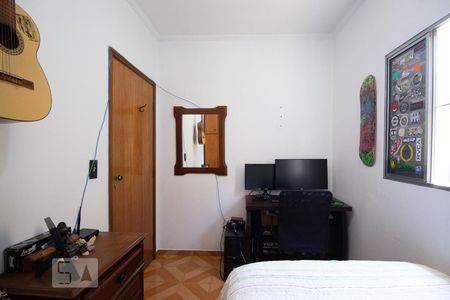 Casa à venda com 174m², 4 quartos e 2 vagas Casa à venda com 174m², 4 quartos e 2 vagasQuarto