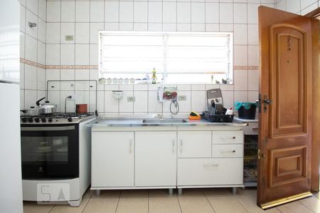 Casa à venda com 174m², 4 quartos e 2 vagas Casa à venda com 174m², 4 quartos e 2 vagasCozinha