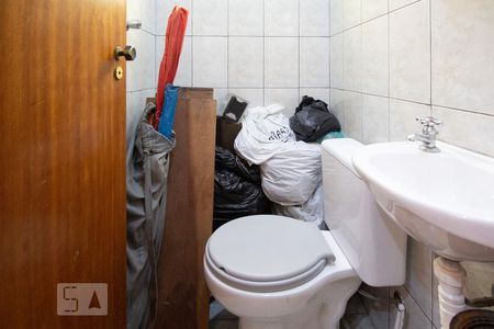 Casa à venda com 174m², 4 quartos e 2 vagas Casa à venda com 174m², 4 quartos e 2 vagasBanheiro