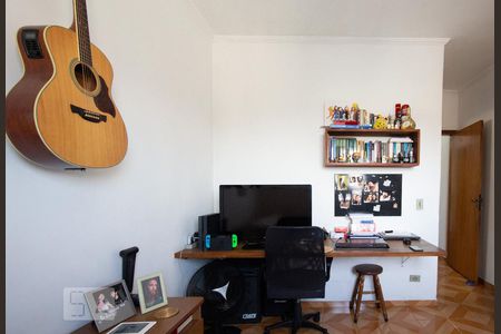 Casa à venda com 174m², 4 quartos e 2 vagas Casa à venda com 174m², 4 quartos e 2 vagasQuarto